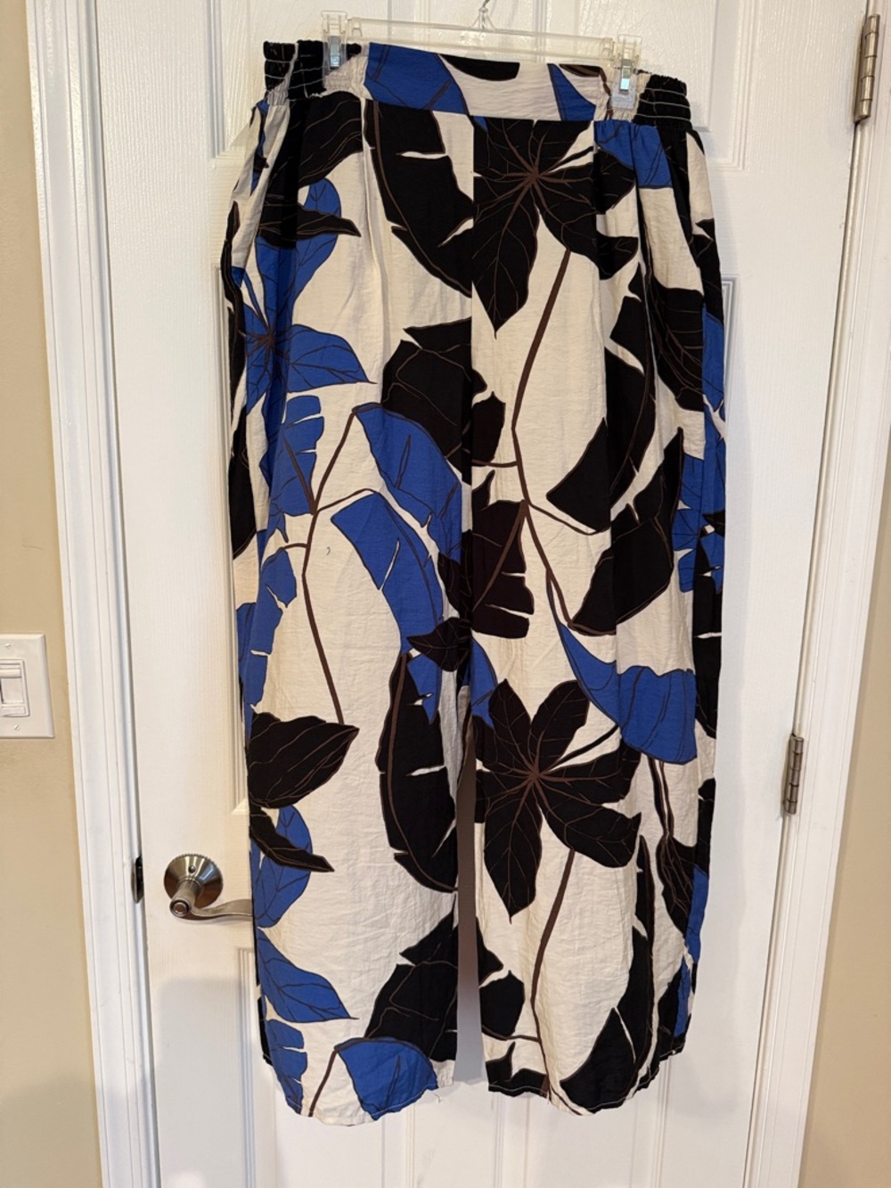 sofia by sofia vergara Brown, Blue & Cream Printed Wide-Leg Pants